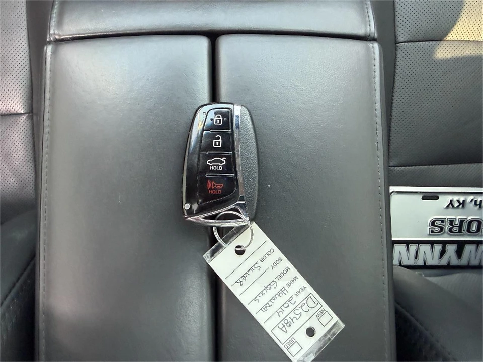 2014 Hyundai Equus - Image 26 of 31