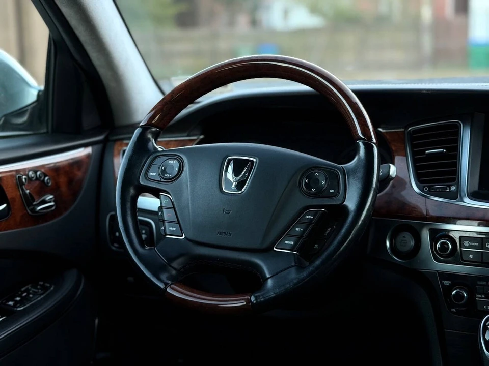 2014 Hyundai Equus - Image 18 of 21
