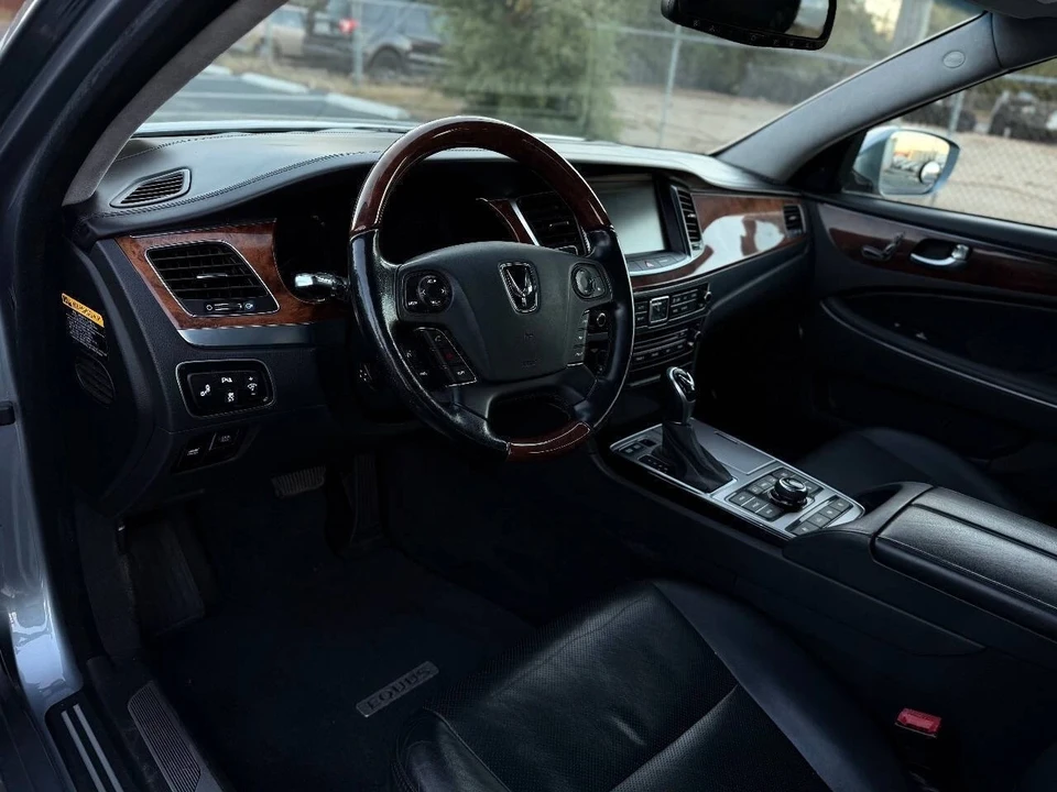2014 Hyundai Equus - Image 16 of 21