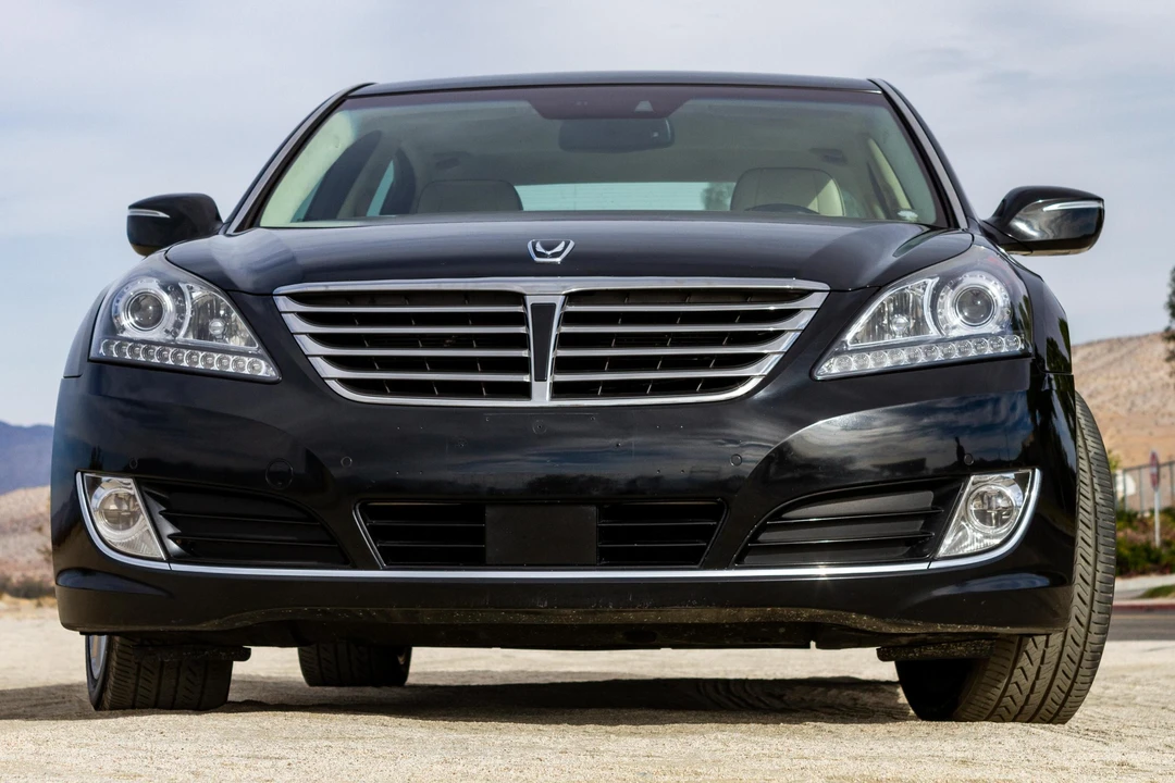 2014 Hyundai Equus - Image 2 of 25