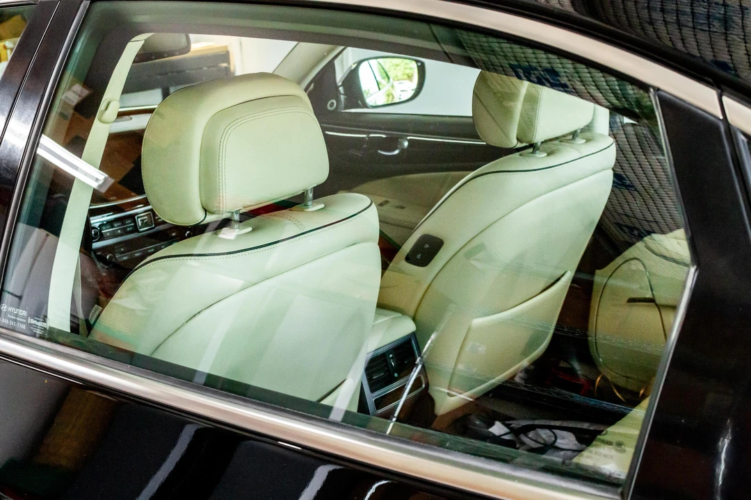 2014 Hyundai Equus - Image 19 of 25