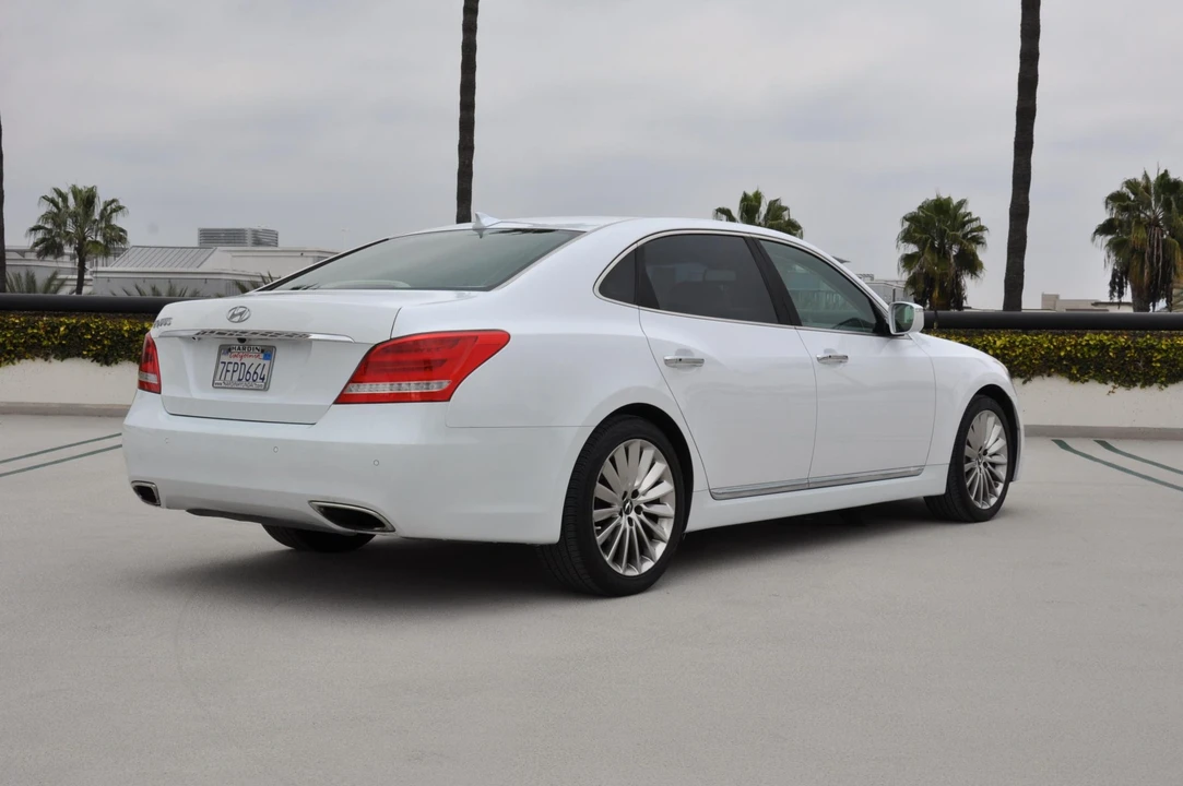 2014 Hyundai Equus - Image 16 of 31