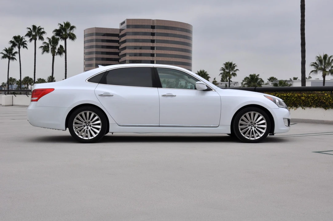 2014 Hyundai Equus - Image 17 of 31