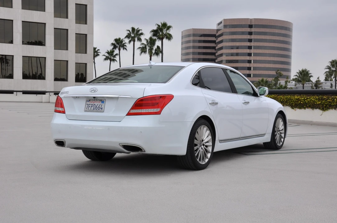 2014 Hyundai Equus - Image 14 of 31