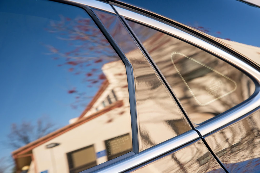 2014 Hyundai Equus - Image 28 of 31