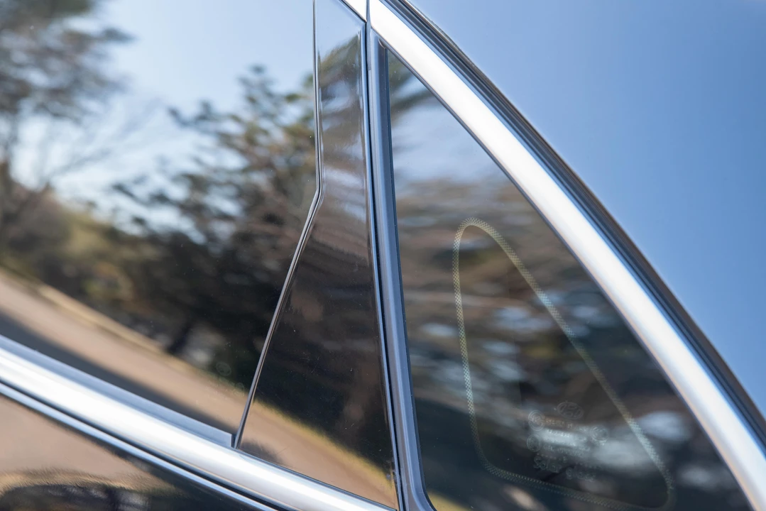 2014 Hyundai Equus - Image 29 of 31
