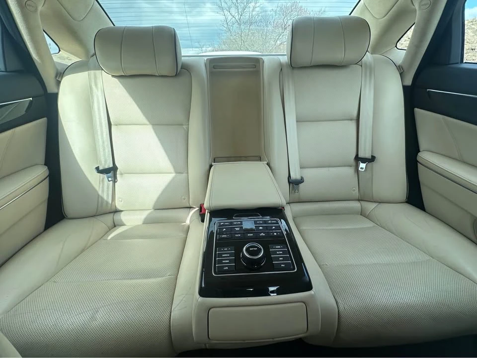 2014 Hyundai Equus - Image 9 of 12