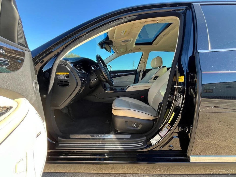2014 Hyundai Equus - Image 11 of 21