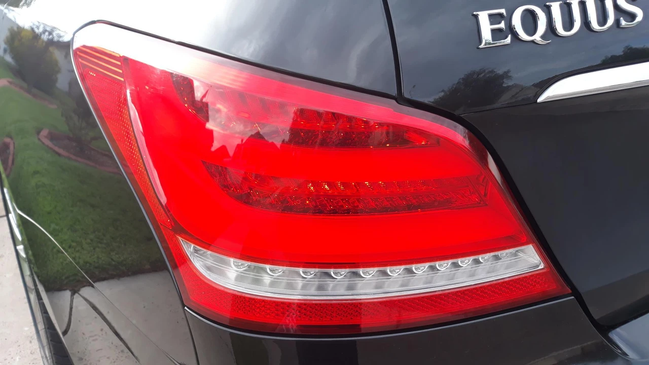 2014 Hyundai Equus - Image 27 of 31