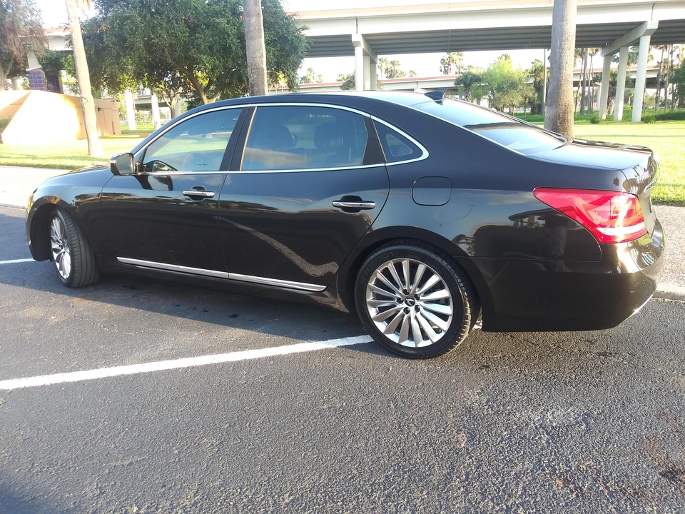 2014 Hyundai Equus - Image 11 of 31