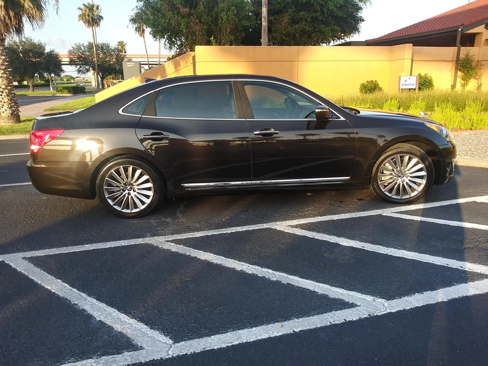 2014 Hyundai Equus - Image 18 of 31