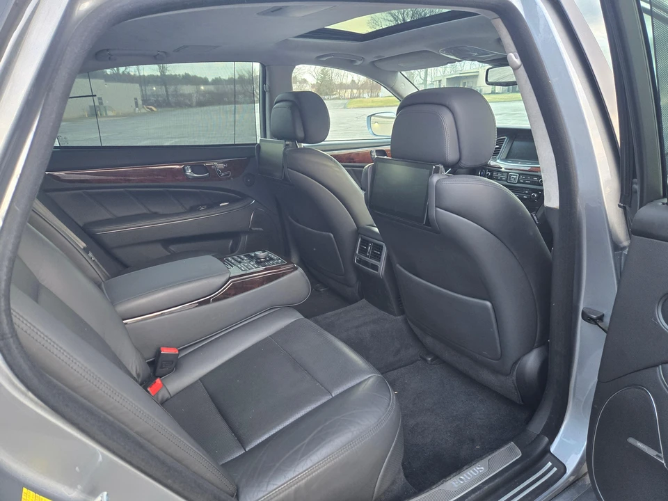 2014 Hyundai Equus - Image 27 of 31
