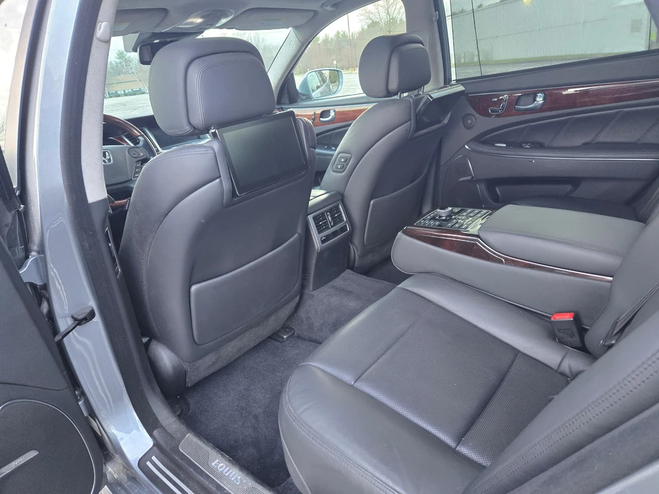 2014 Hyundai Equus - Image 26 of 31