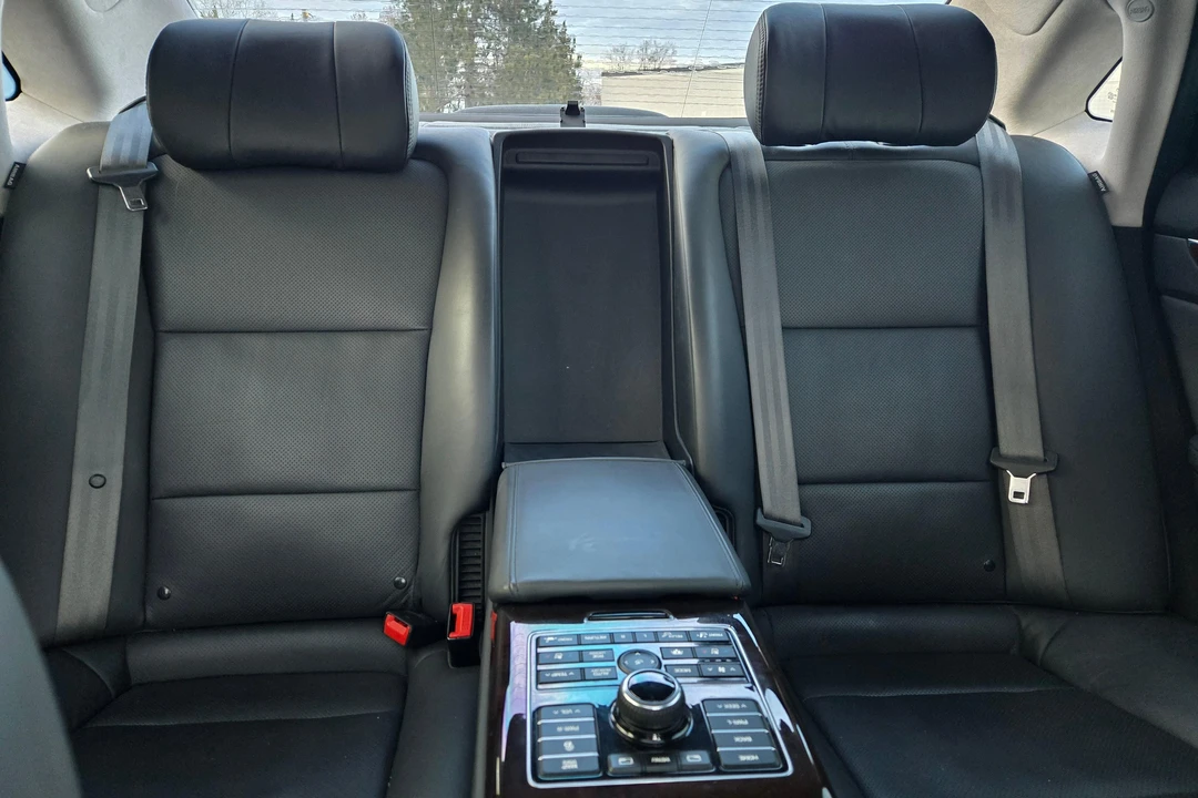 2014 Hyundai Equus - Image 23 of 31