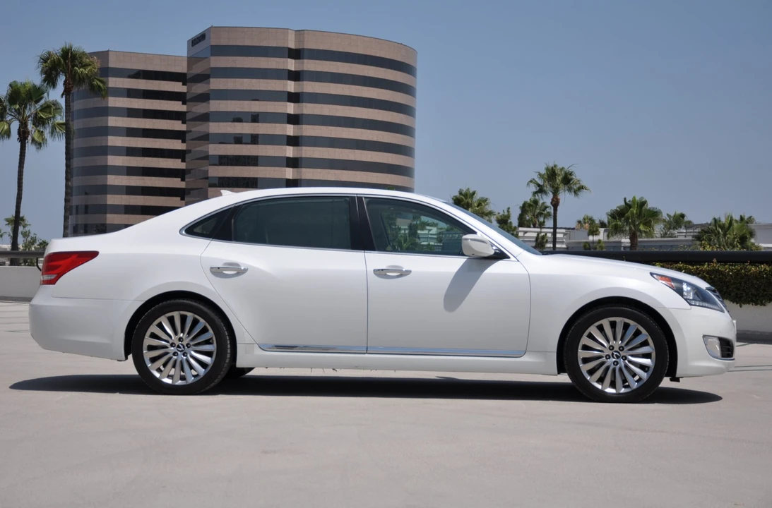 2014 Hyundai Equus - Image 18 of 31