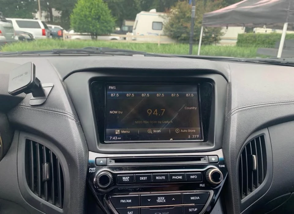 2014 Hyundai Genesis Coupe - Image 9 of 11