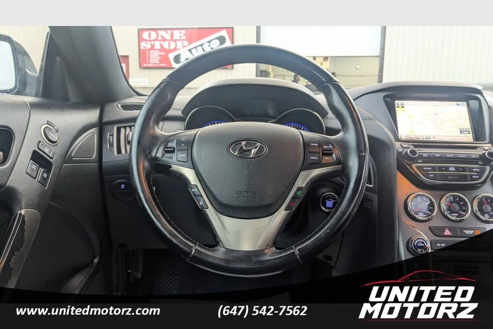 2014 Hyundai Genesis - Image 10 of 20