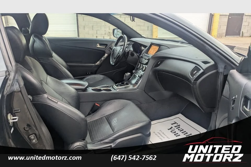 2014 Hyundai Genesis - Image 18 of 20
