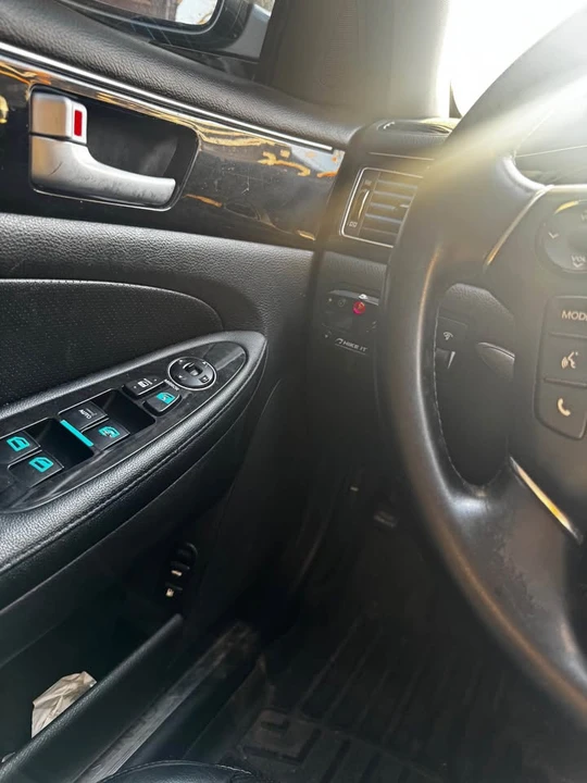 2014 Hyundai Genesis - Image 3 of 8