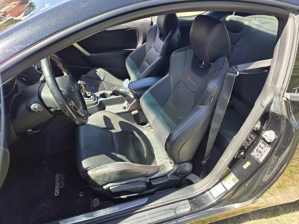 2014 Hyundai Genesis - Image 7 of 9