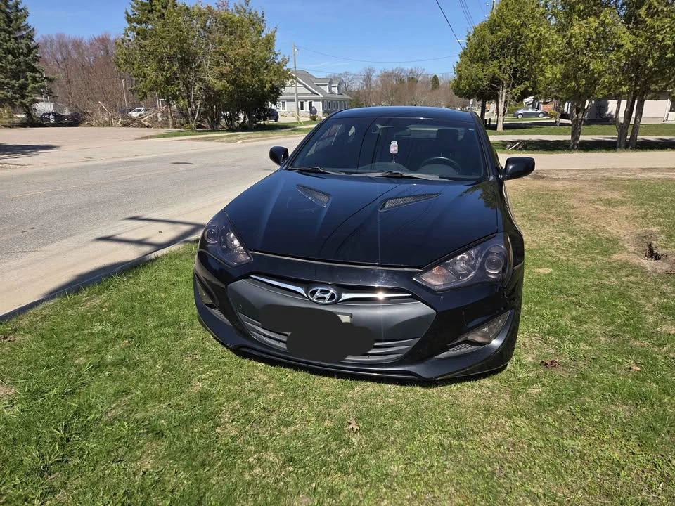 2014 Hyundai Genesis - Image 5 of 9