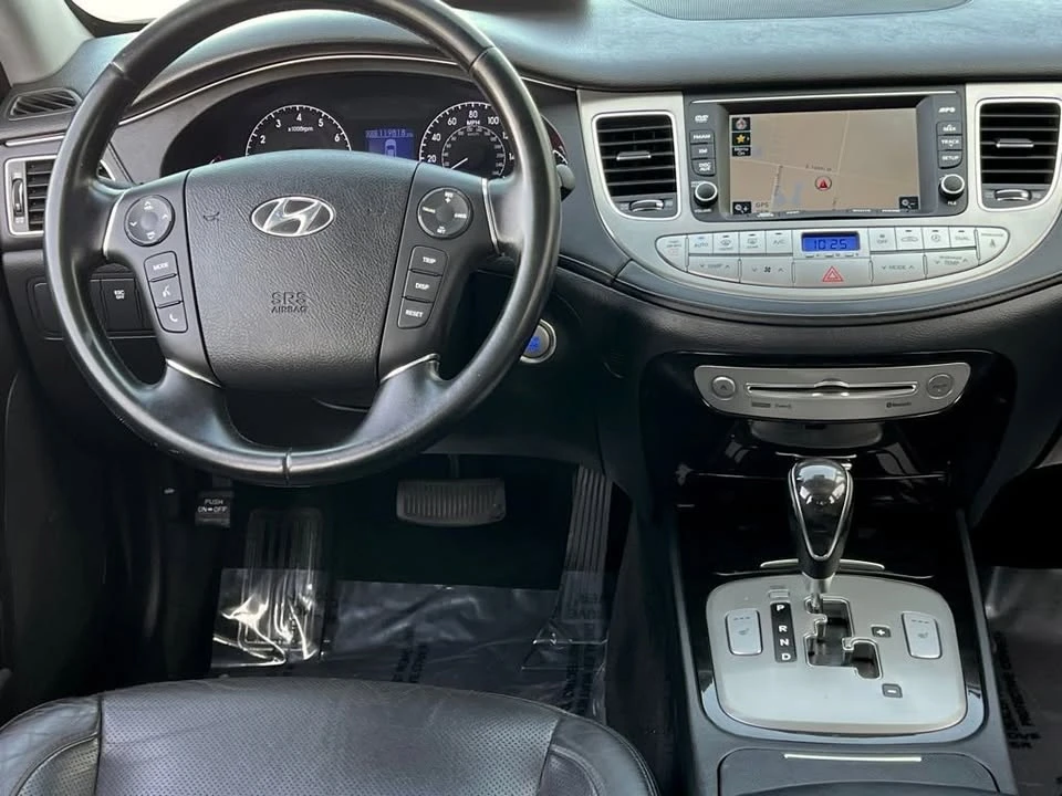 2014 Hyundai Genesis - Image 12 of 20