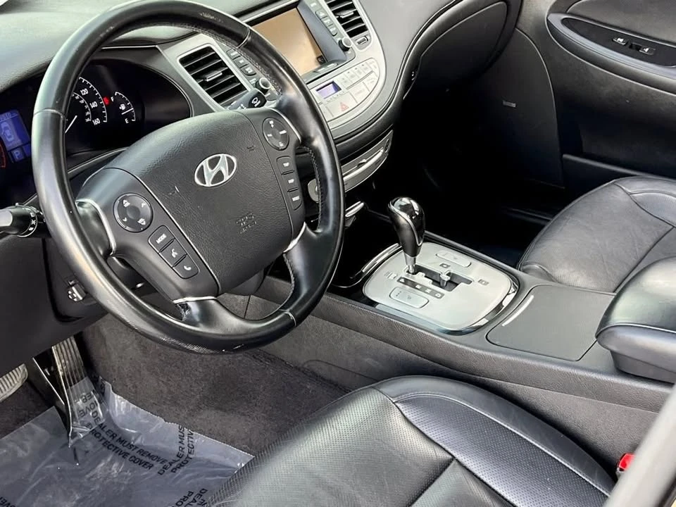 2014 Hyundai Genesis - Image 11 of 20