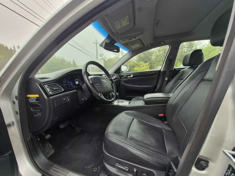 2014 Hyundai Genesis - Image 7 of 7