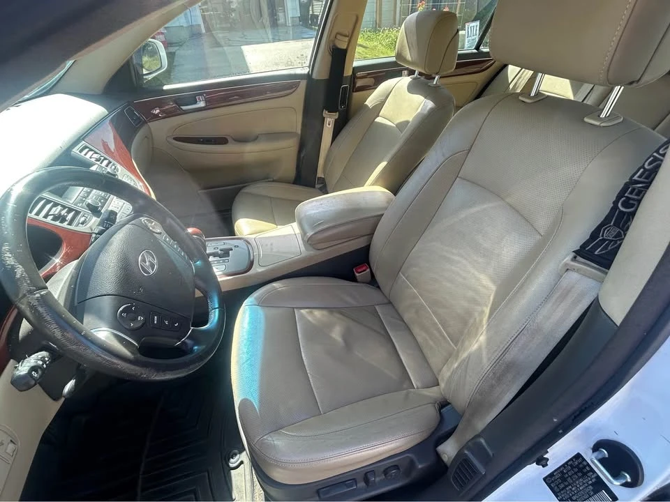 2014 Hyundai Genesis - Image 6 of 11