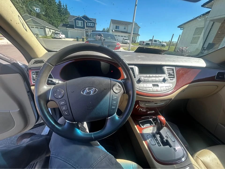 2014 Hyundai Genesis - Image 4 of 11