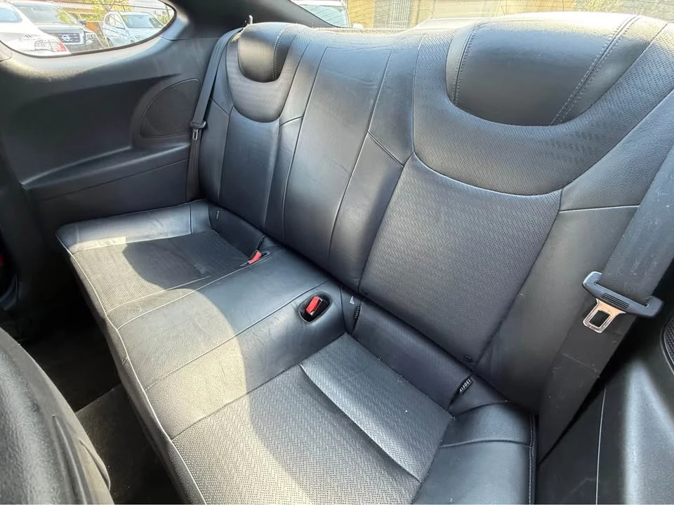 2014 Hyundai Genesis Coupe - Image 9 of 14