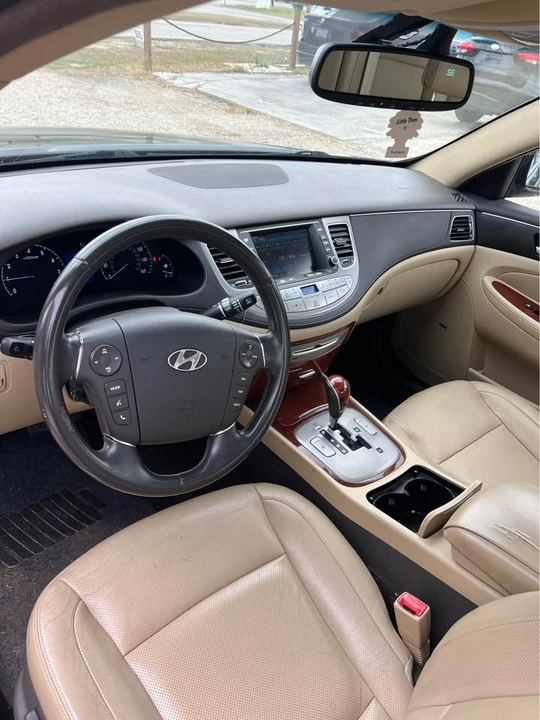 2014 Hyundai Genesis - Image 5 of 7