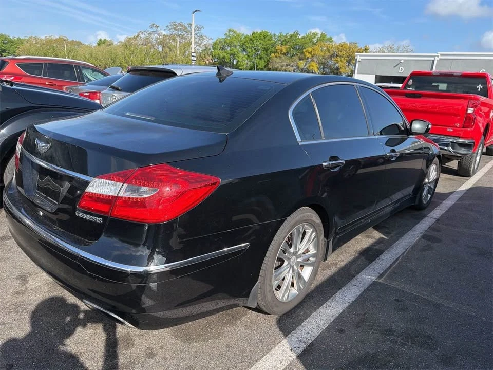 2014 Hyundai Genesis - Image 4 of 8