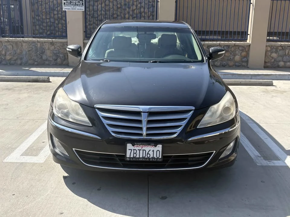2014 Hyundai Genesis - Image 16 of 16