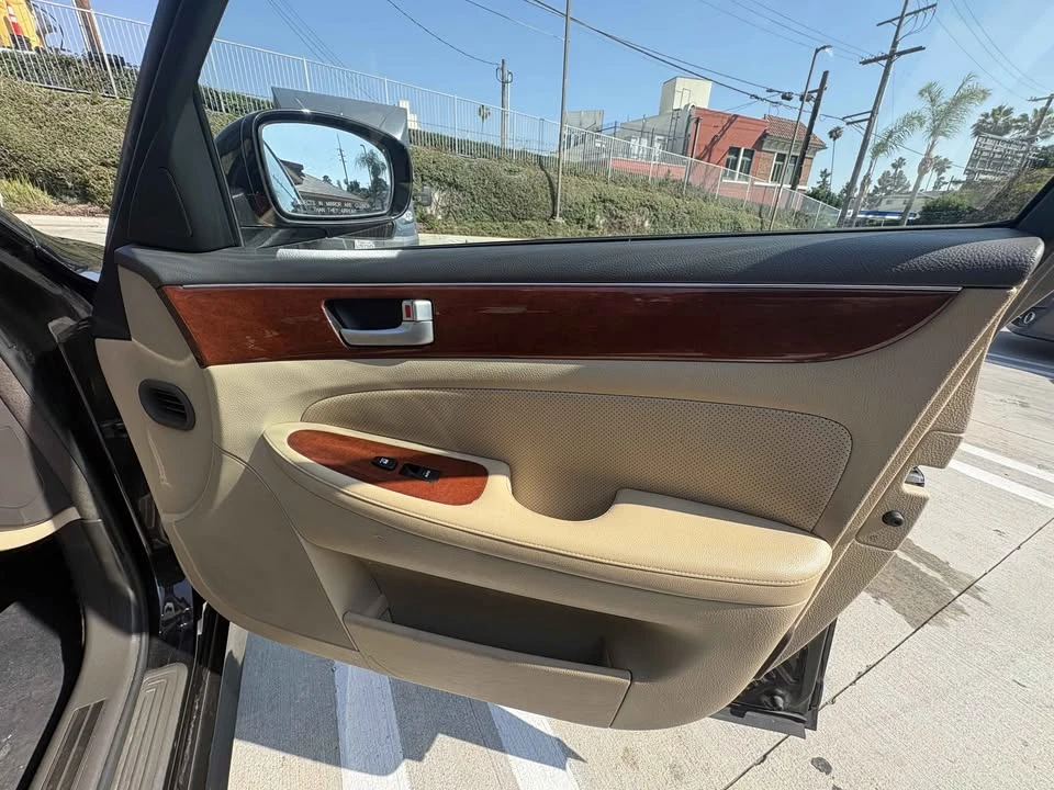 2014 Hyundai Genesis - Image 7 of 16