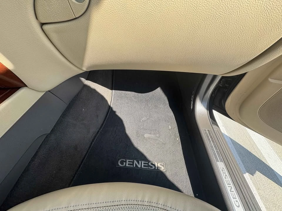 2014 Hyundai Genesis - Image 6 of 16