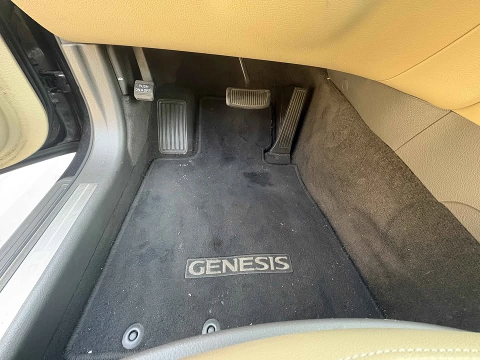 2014 Hyundai Genesis - Image 5 of 16