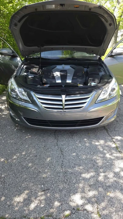 2014 Hyundai Genesis - Image 7 of 21