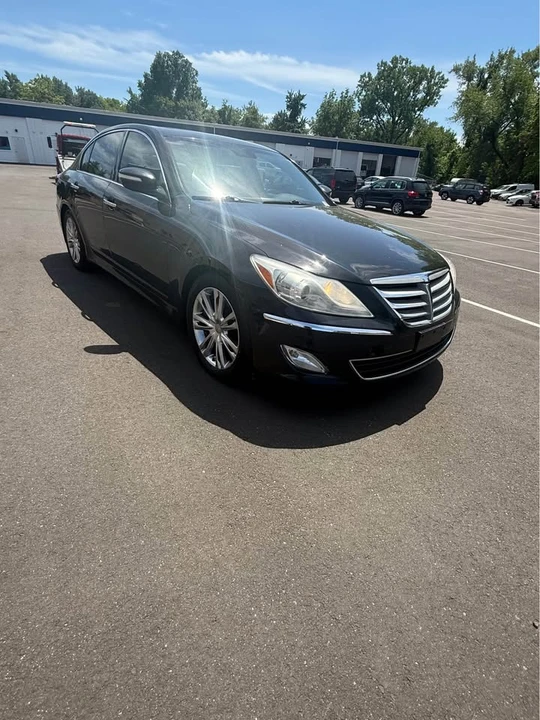 2014 Hyundai Genesis - Image 8 of 20