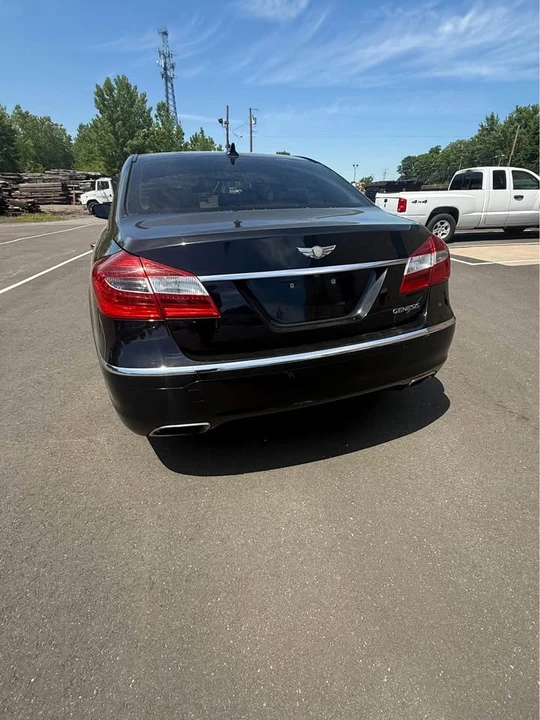 2014 Hyundai Genesis - Image 4 of 20