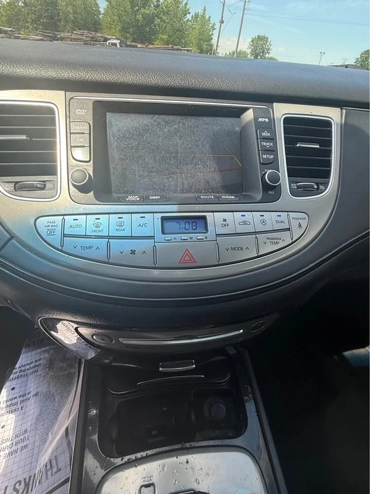2014 Hyundai Genesis - Image 20 of 20