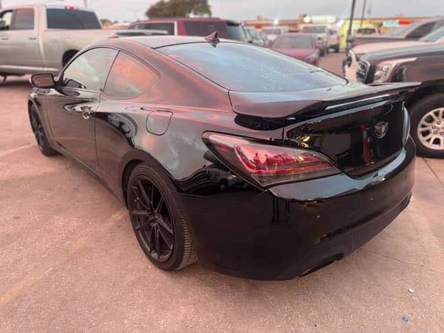 2014 Hyundai Genesis - Image 5 of 12