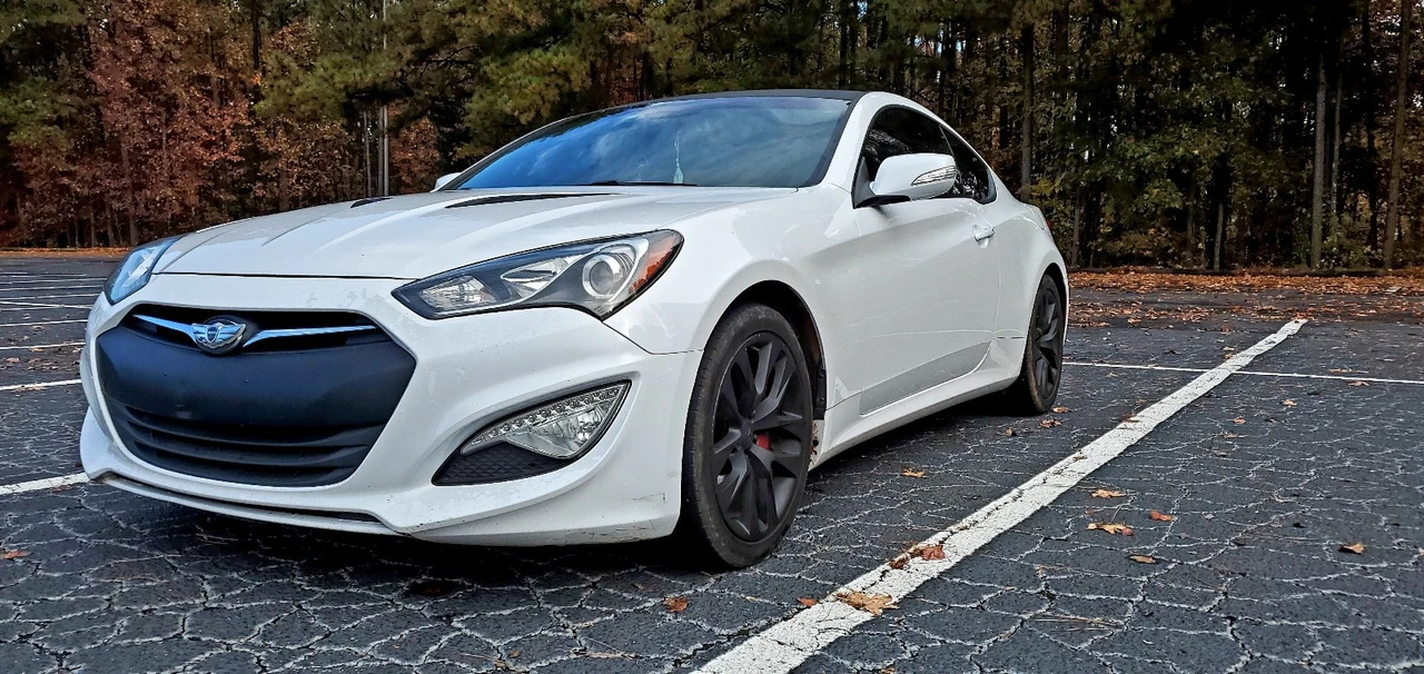 2014 Hyundai Genesis - Image 3 of 7