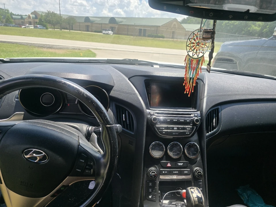 2014 Hyundai Genesis - Image 7 of 7