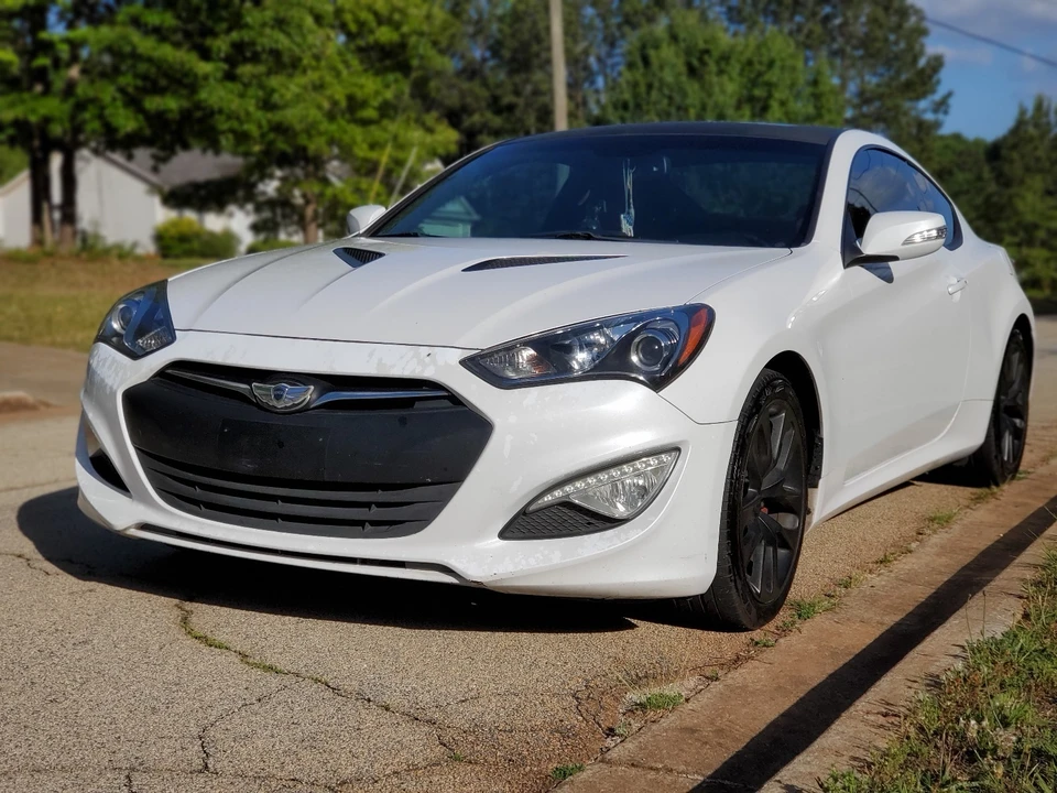 2014 Hyundai Genesis - Image 5 of 7