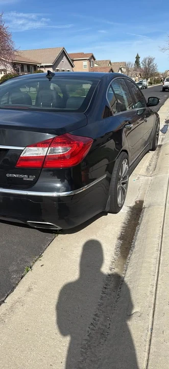 2014 Hyundai Genesis - Image 3 of 6