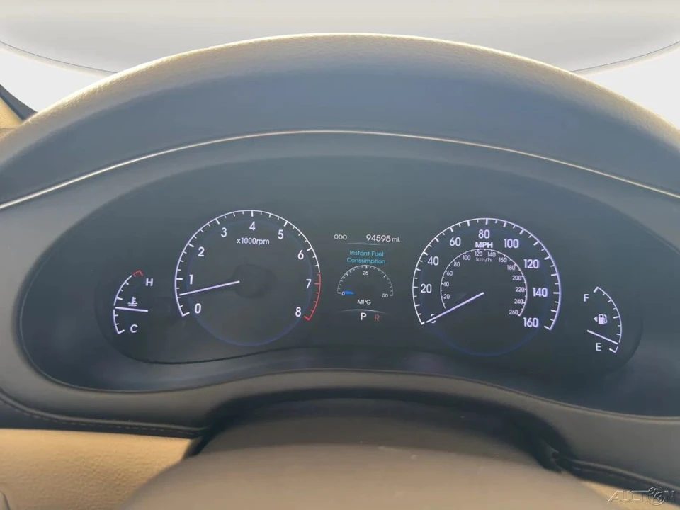 2014 Hyundai Genesis - Image 11 of 21