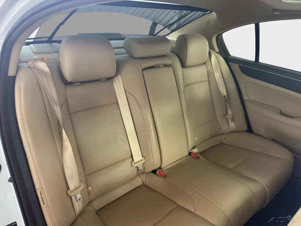 2014 Hyundai Genesis - Image 20 of 21