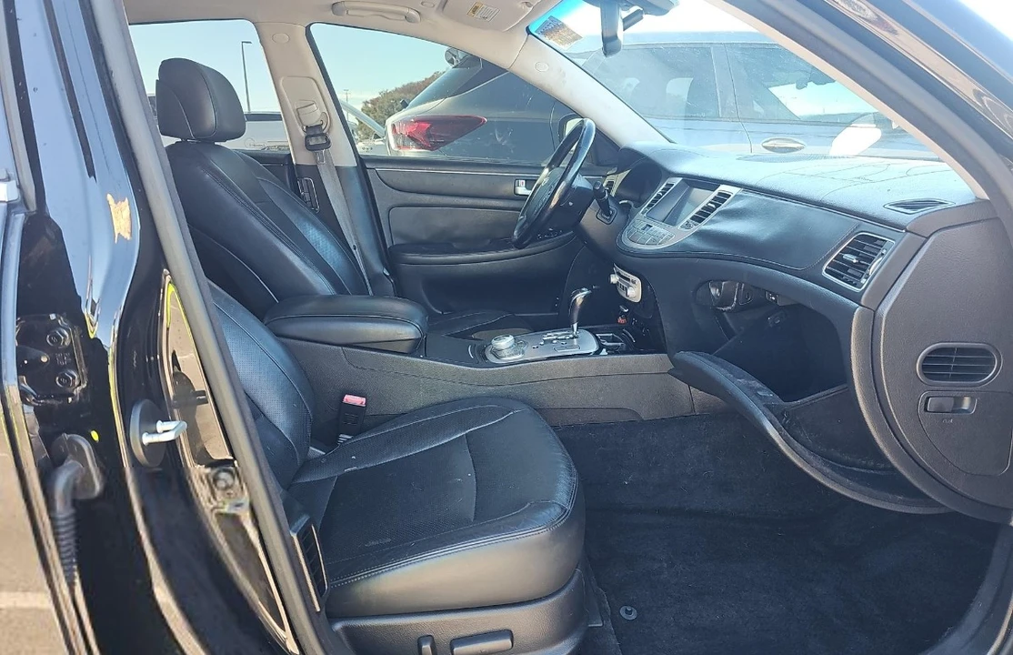 2014 Hyundai Genesis - Image 8 of 11