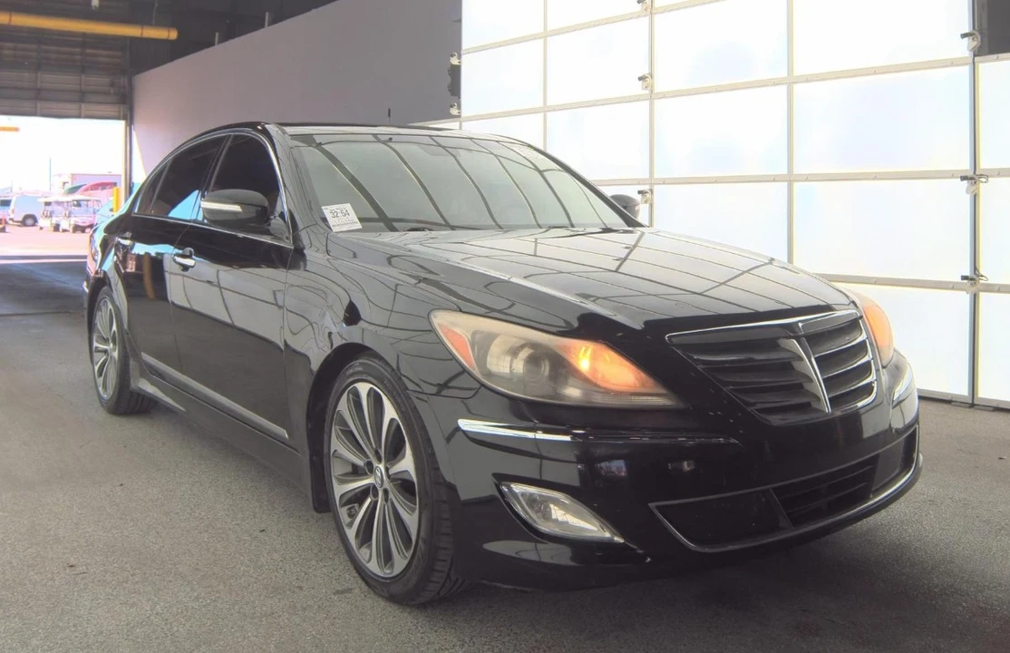 2014 Hyundai Genesis - Image 3 of 11
